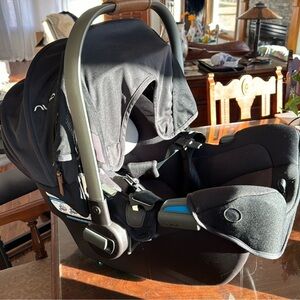 Nuna pipa rx car seat and base